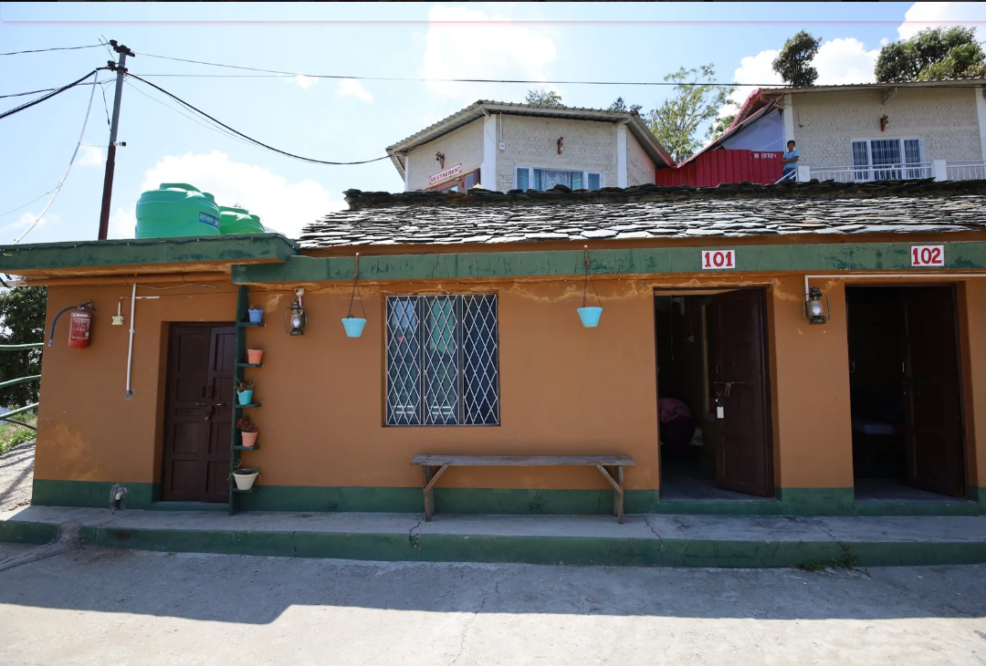 Pahadi Ghar (Himalayan HomeStay kanatal) photo