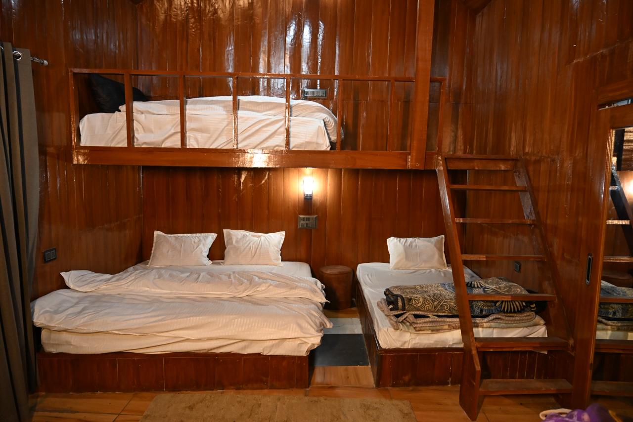 Burans Hikes Home Stay photo